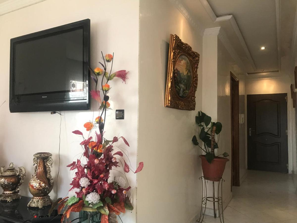Appartement Familal A Trois Chambres En Face Marjane & Hotel Ahlen Tanger Buitenkant foto